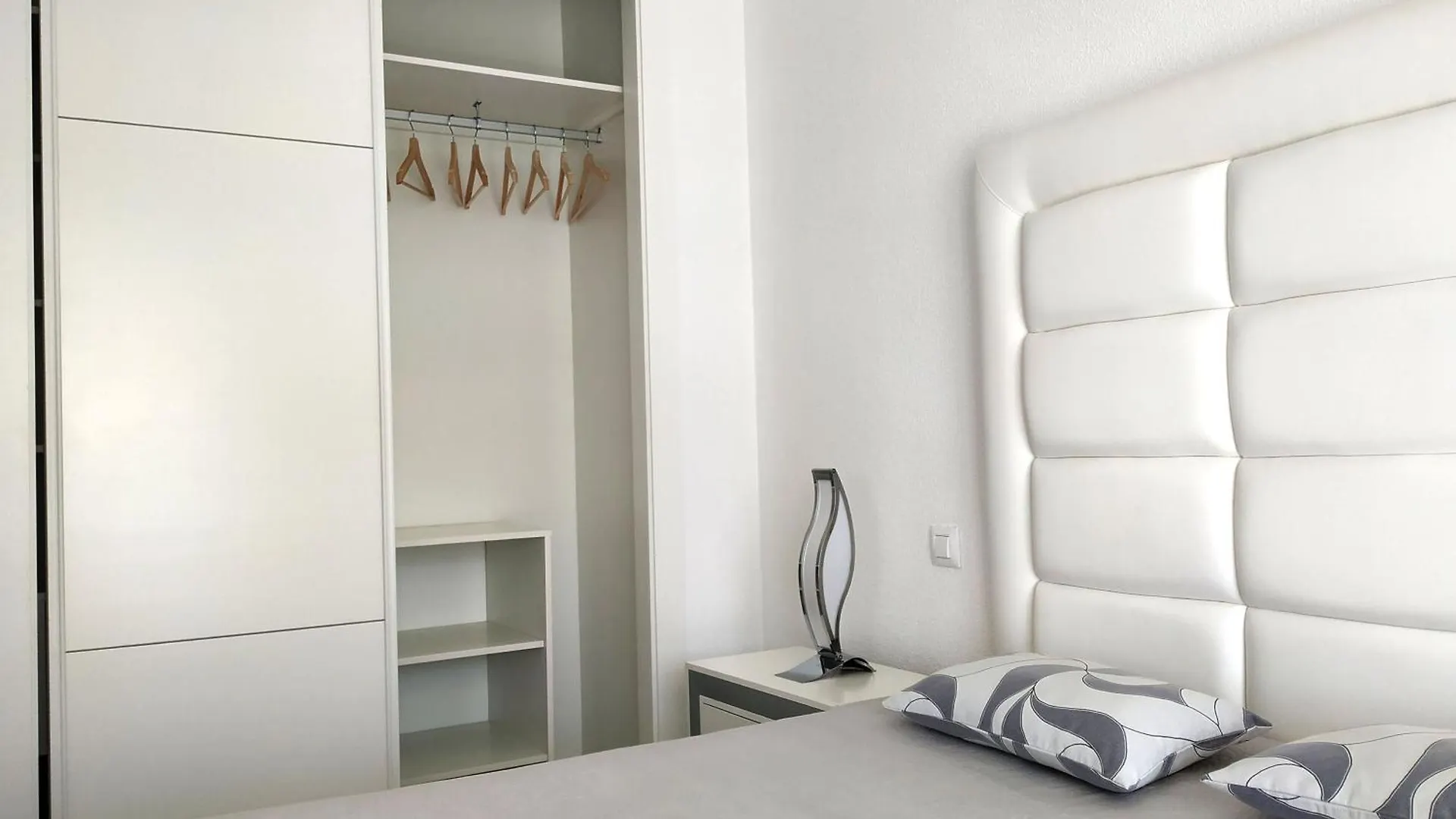 Carihuela Luxus Holiday Torremolinos 0*,