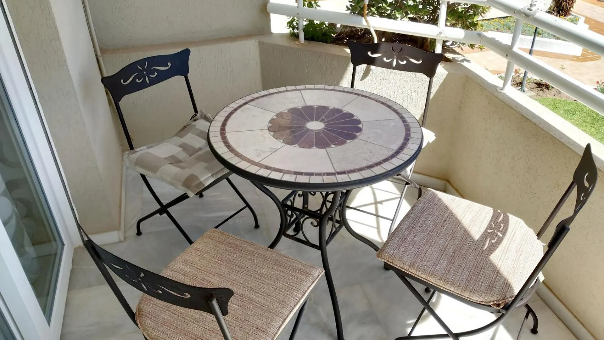 Carihuela Luxus Holiday Torremolinos 0*,  Spain